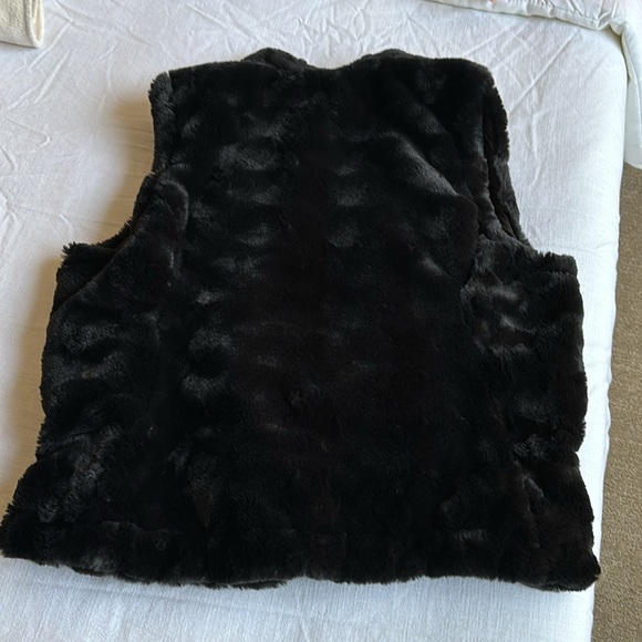 Reversible Vest - Picture 4 of 4